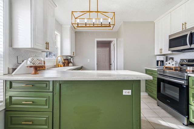 120 Country Drive, Hustonville, KY 40437