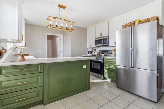 120 Country Drive, Hustonville, KY 40437