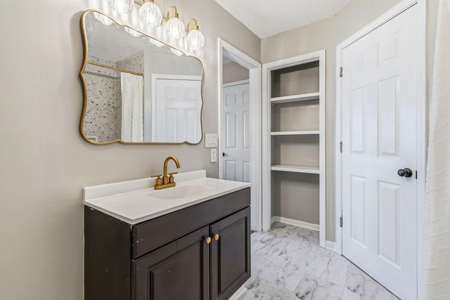 120 Country Drive, Hustonville, KY 40437