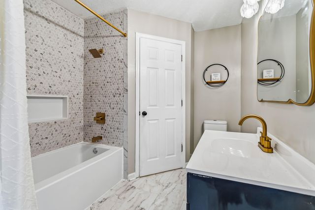 120 Country Drive, Hustonville, KY 40437