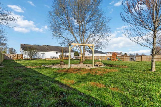 120 Country Drive, Hustonville, KY 40437