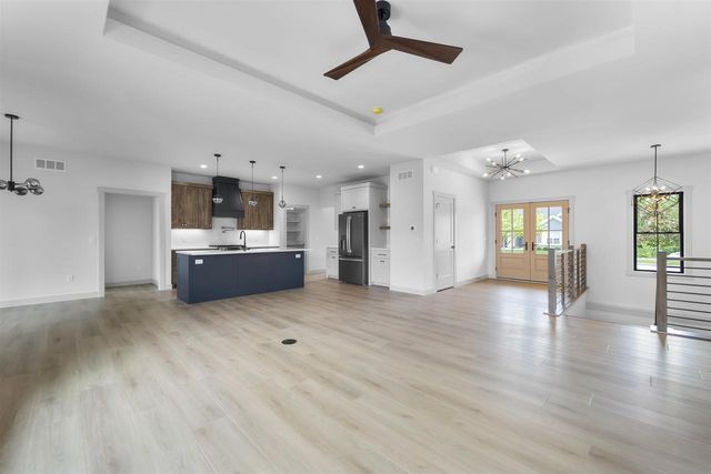 7710 Larkspur Lane, Deforest, WI 53532