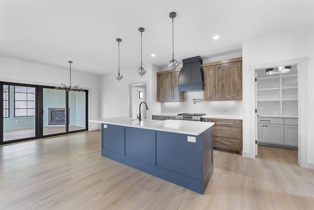 7710 Larkspur Lane, Deforest, WI 53532