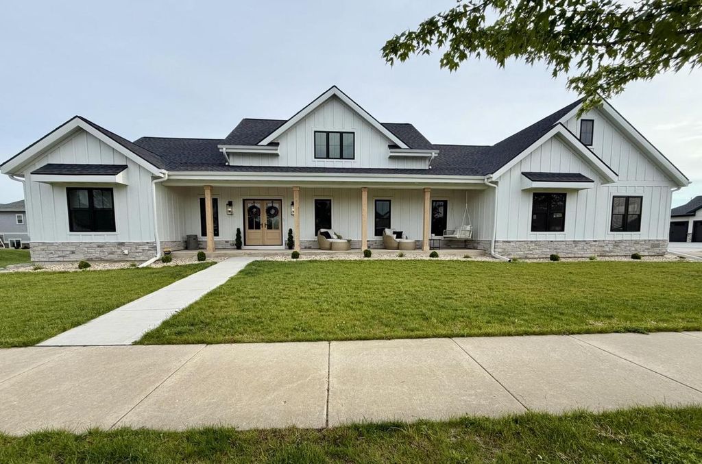 7710 Larkspur Lane, Deforest, WI 53532