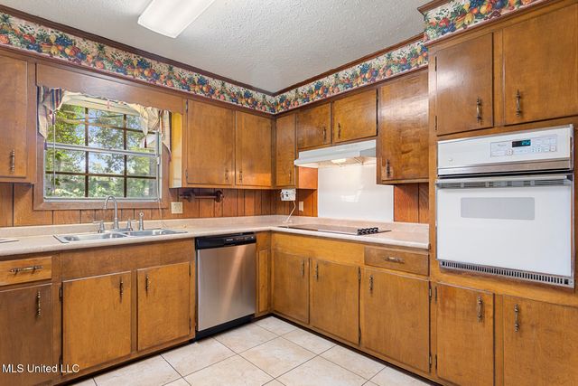 11 S Terrapin Hill Road, Brandon, MS 39042