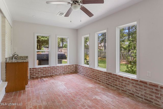 11 S Terrapin Hill Road, Brandon, MS 39042