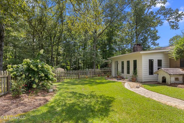 11 S Terrapin Hill Road, Brandon, MS 39042