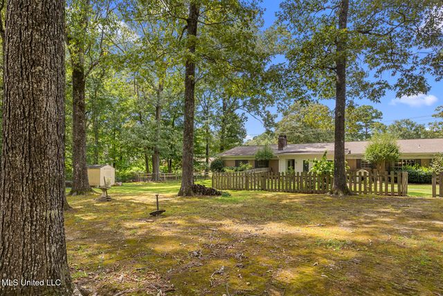 11 S Terrapin Hill Road, Brandon, MS 39042