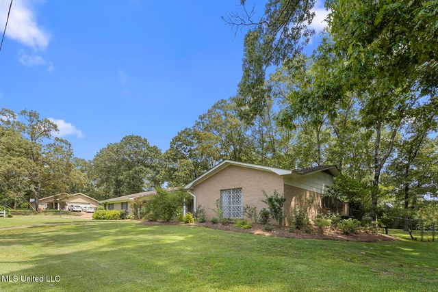 11 S Terrapin Hill Road, Brandon, MS 39042