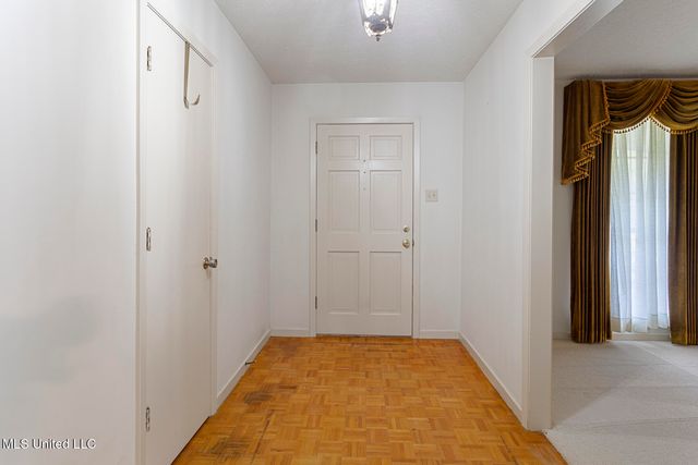 11 S Terrapin Hill Road, Brandon, MS 39042