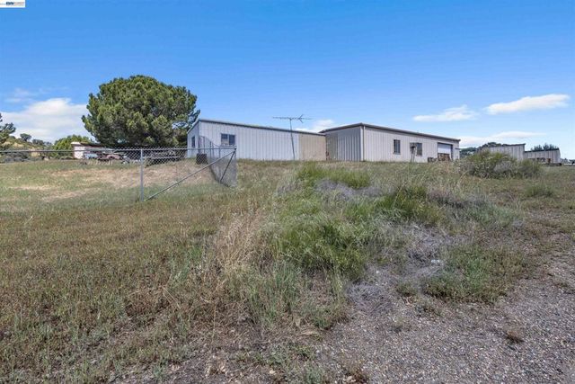 8037 Savage Way, Valley Springs, CA 95252