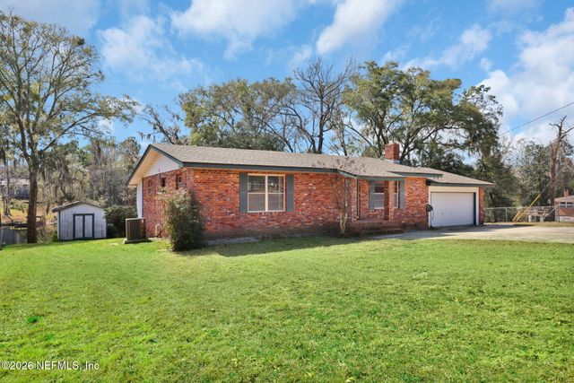 929 LAKE ASBURY Drive, Green Cove Springs, FL 32043