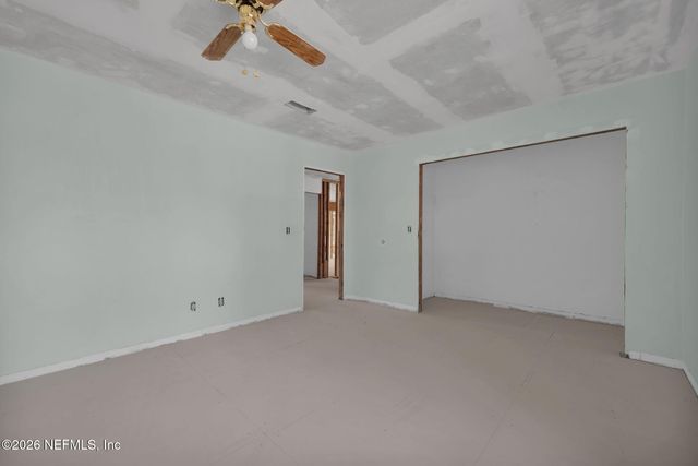 929 LAKE ASBURY Drive, Green Cove Springs, FL 32043