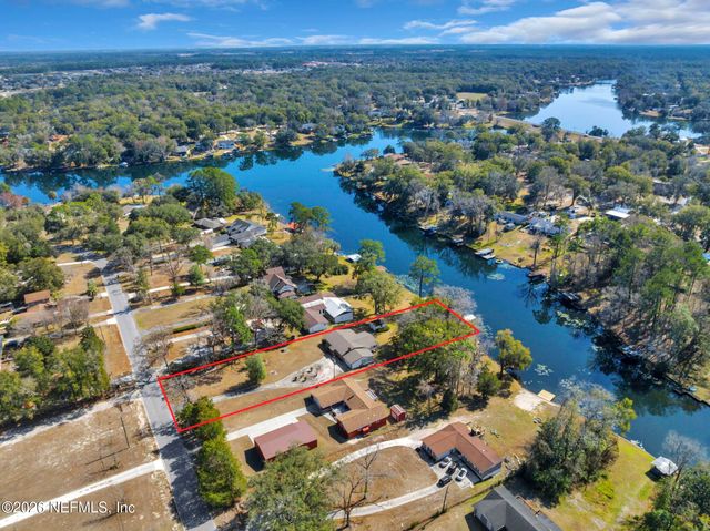 929 LAKE ASBURY Drive, Green Cove Springs, FL 32043