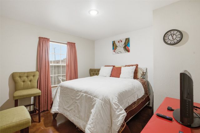 2900 Fitzhugh Avenue, Fort Worth, TX 76105