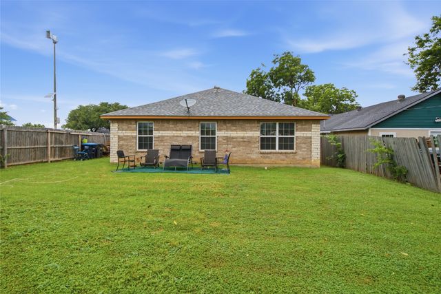 2900 Fitzhugh Avenue, Fort Worth, TX 76105