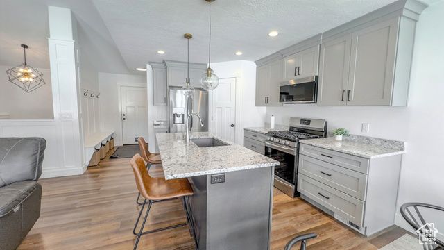 3881 N CHAPMAN DR, Eagle Mountain, UT 84005