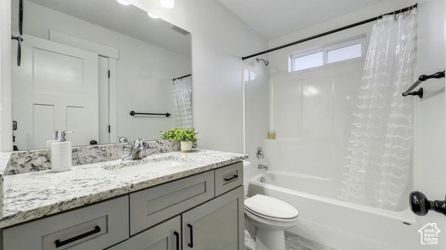 3881 N CHAPMAN DR, Eagle Mountain, UT 84005