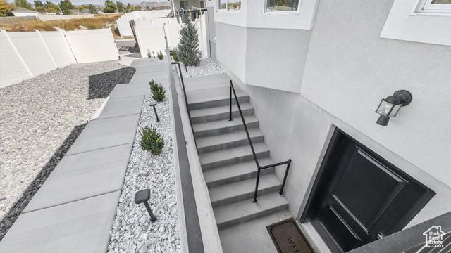 3881 N CHAPMAN DR, Eagle Mountain, UT 84005