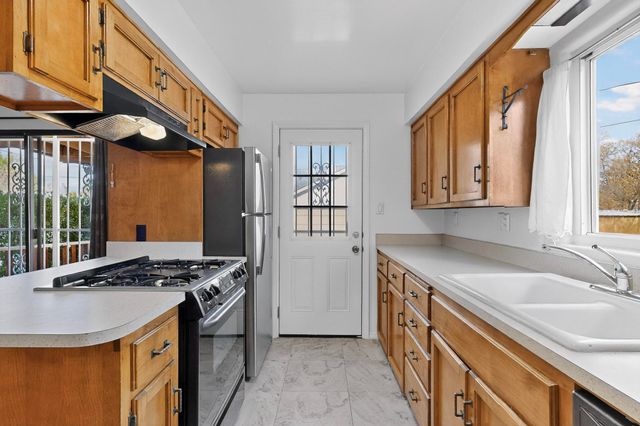 1810 Anderson Place SE, Albuquerque, NM 87108