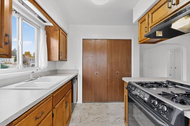 1810 Anderson Place SE, Albuquerque, NM 87108