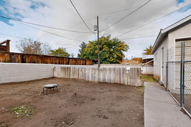 1810 Anderson Place SE, Albuquerque, NM 87108