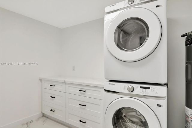 1220 NE 8th Street, Pompano Beach, FL 33060