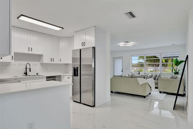 1220 NE 8th Street, Pompano Beach, FL 33060