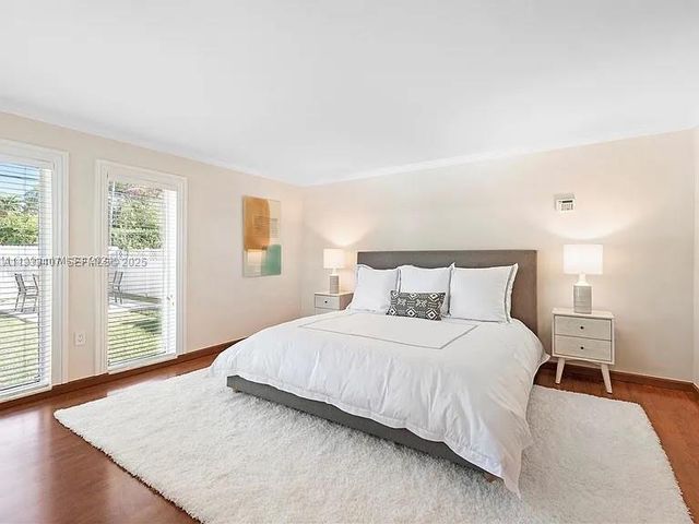 5371 N Bay Rd, Miami Beach, FL 33140