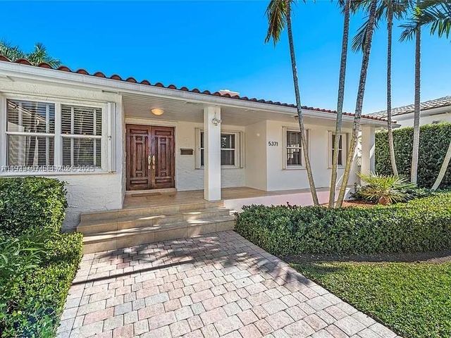 5371 N Bay Rd, Miami Beach, FL 33140