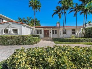 5371 N Bay Rd, Miami Beach, FL 33140