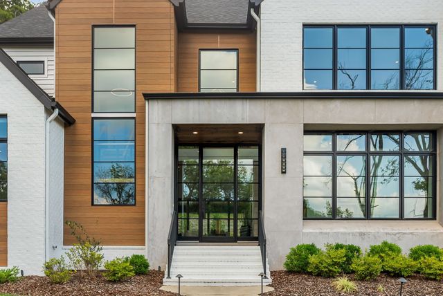 4600 Shys Hill Rd, Nashville, TN 37215