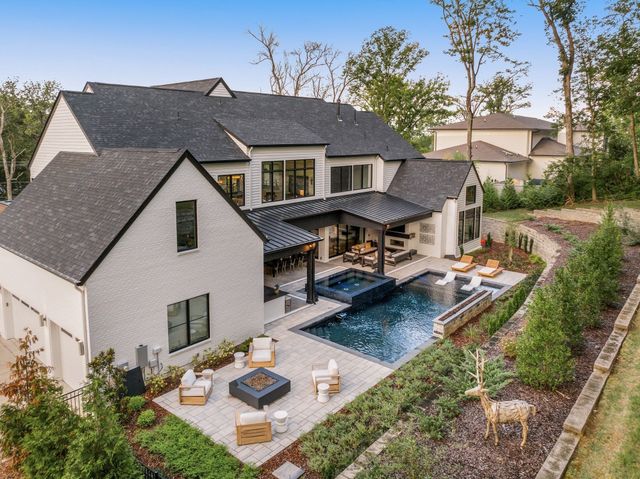 4600 Shys Hill Rd, Nashville, TN 37215