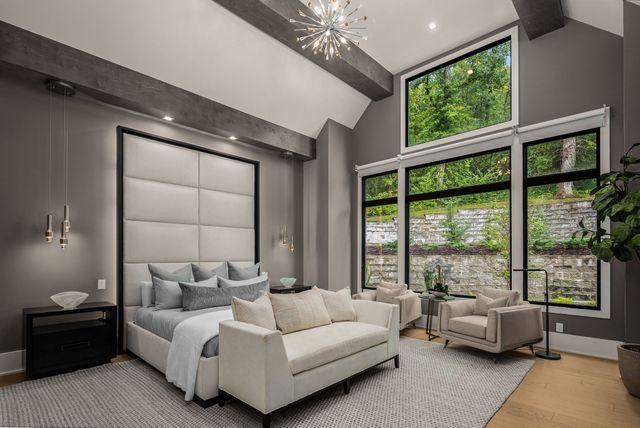 4600 Shys Hill Rd, Nashville, TN 37215