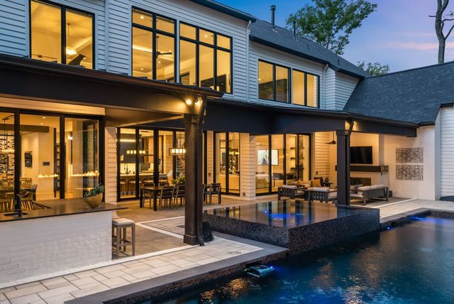 4600 Shys Hill Rd, Nashville, TN 37215