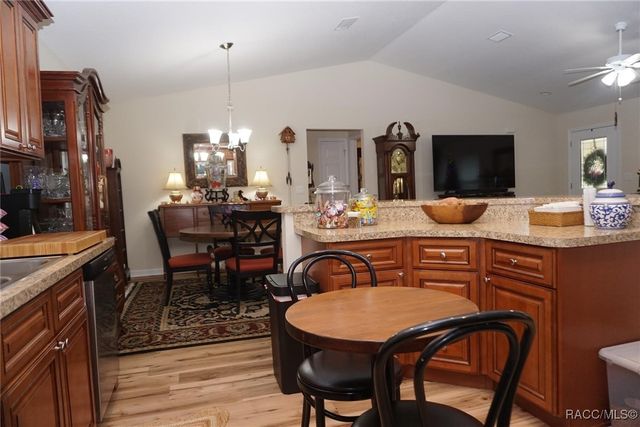 8429 N Tiny Lily Drive, Citrus Springs, FL 34434