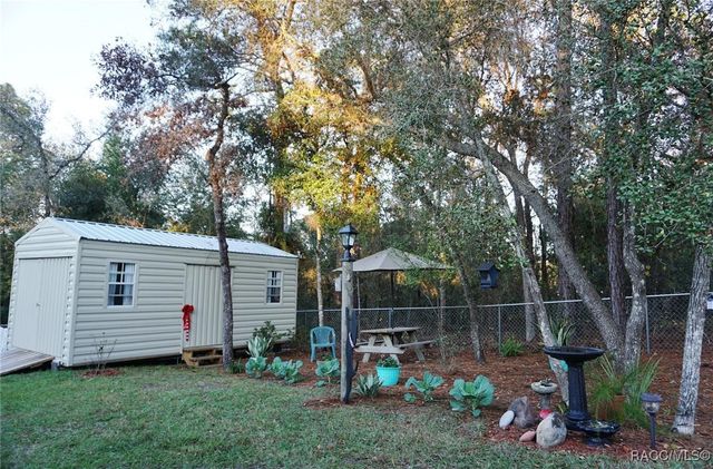 8429 N Tiny Lily Drive, Citrus Springs, FL 34434