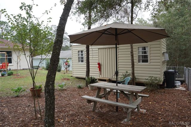 8429 N Tiny Lily Drive, Citrus Springs, FL 34434