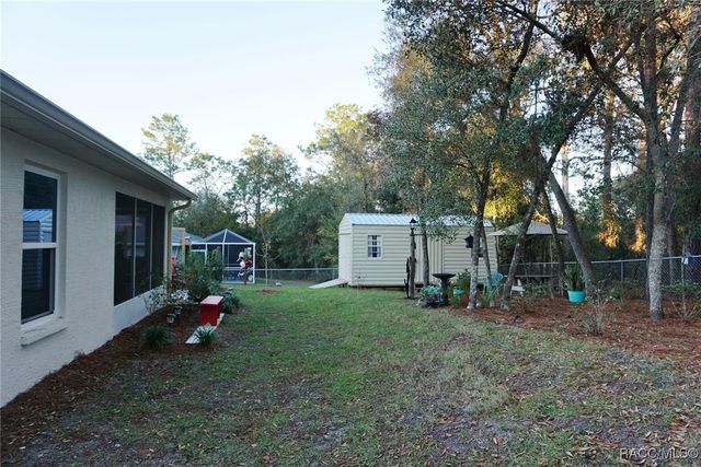 8429 N Tiny Lily Drive, Citrus Springs, FL 34434