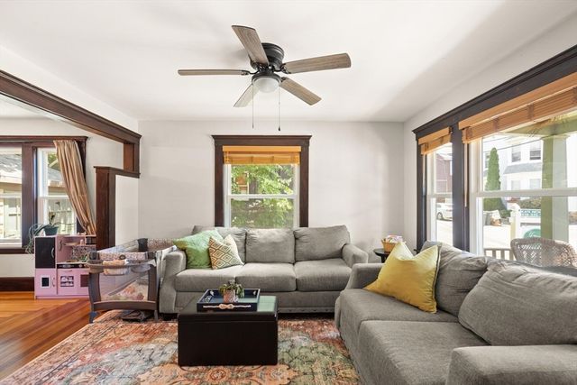 47 Wallis St, Beverly, MA 01915