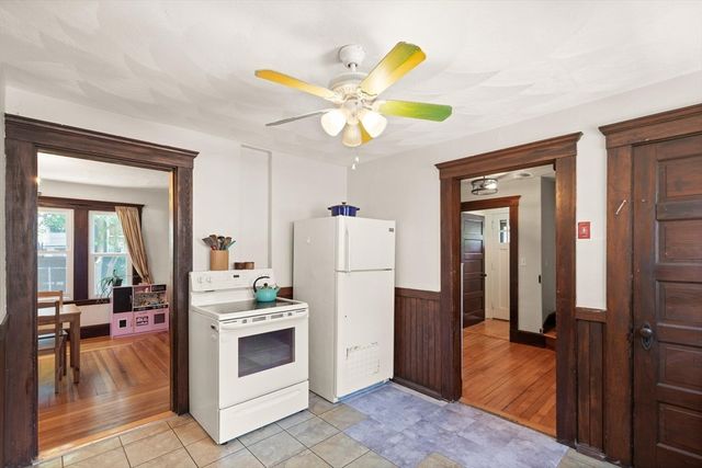 47 Wallis St, Beverly, MA 01915