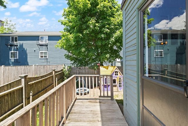 47 Wallis St, Beverly, MA 01915