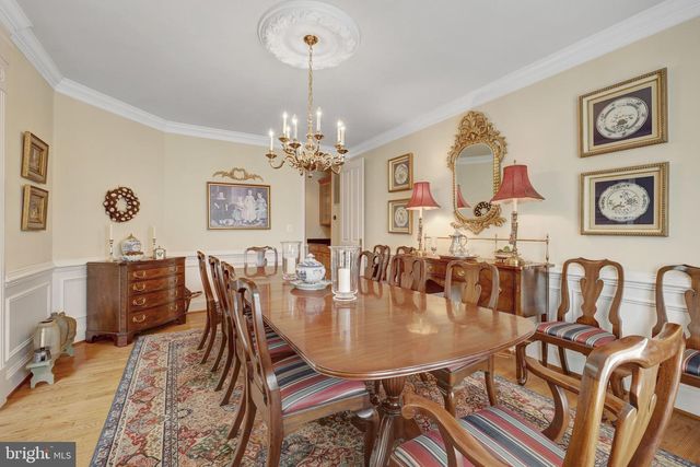 513 JOHN MARSHALL DR NE, Vienna, VA 22180