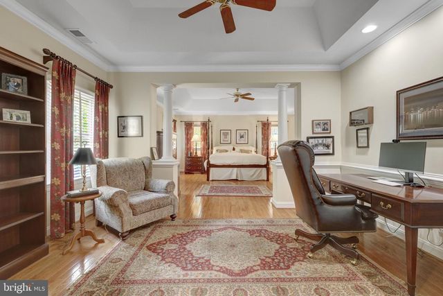 513 JOHN MARSHALL DR NE, Vienna, VA 22180