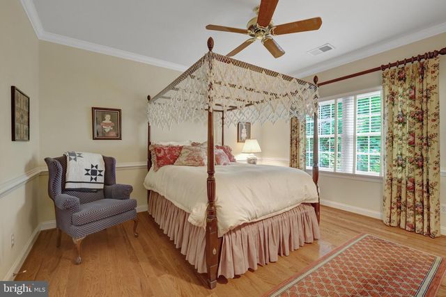 513 JOHN MARSHALL DR NE, Vienna, VA 22180