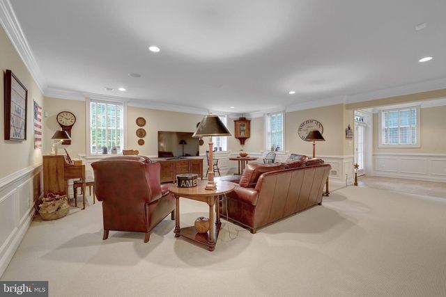 513 JOHN MARSHALL DR NE, Vienna, VA 22180