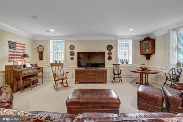 513 JOHN MARSHALL DR NE, Vienna, VA 22180