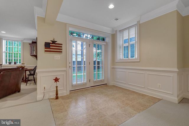 513 JOHN MARSHALL DR NE, Vienna, VA 22180