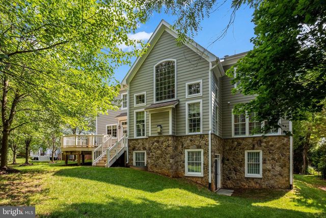 513 JOHN MARSHALL DR NE, Vienna, VA 22180