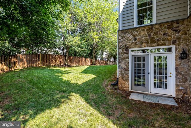513 JOHN MARSHALL DR NE, Vienna, VA 22180